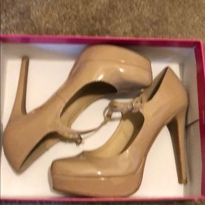 Women’s size 8.5 Nude Heels